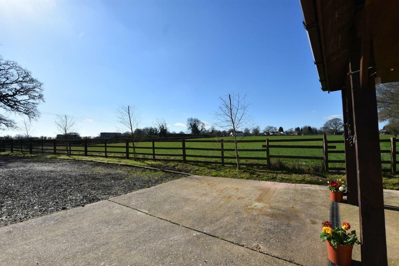 Oak Tree Stables Cottage Birmingham Ngoại thất bức ảnh